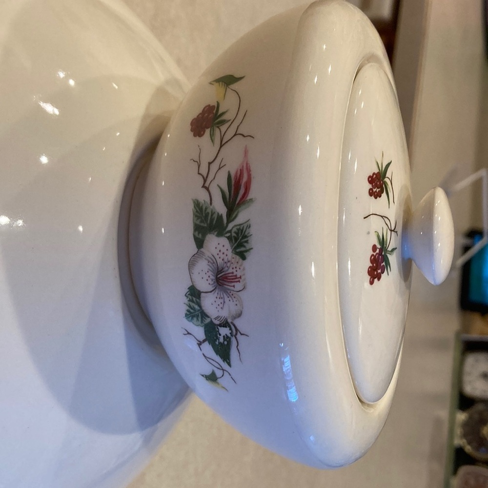Sugar bowl Knowles (Edwin) Regency pattern.